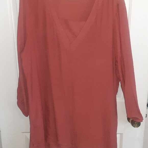 Womens Top - Picture 1 of 3